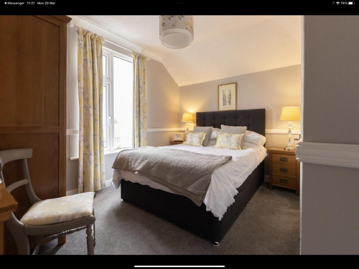 Albury House Bed & Breakfast Cromer Bagian luar foto